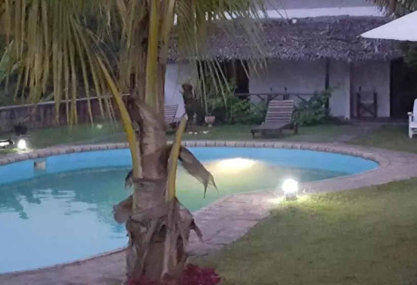 هتل Indrilodge