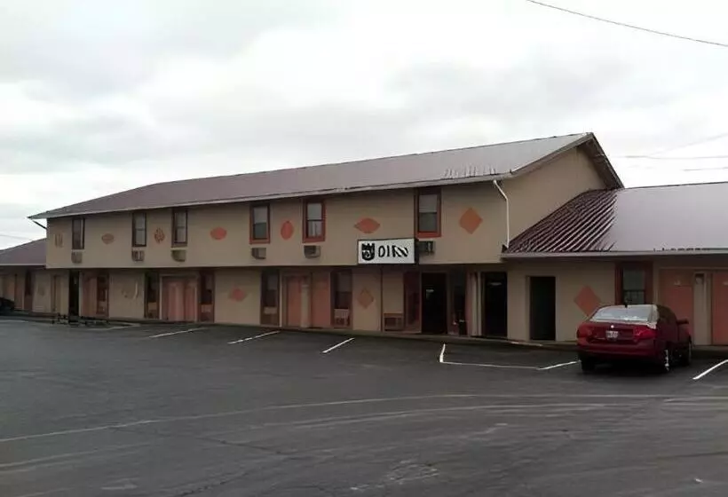 Hotelli Knights Inn   Wildersville, Tn