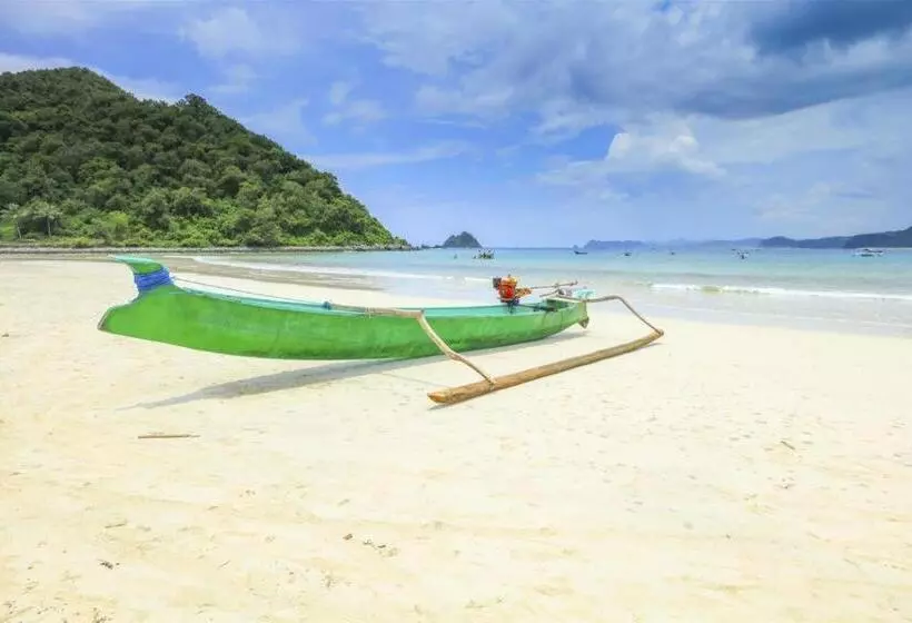 Hotelli Oyo 1508 Mascot Beach
