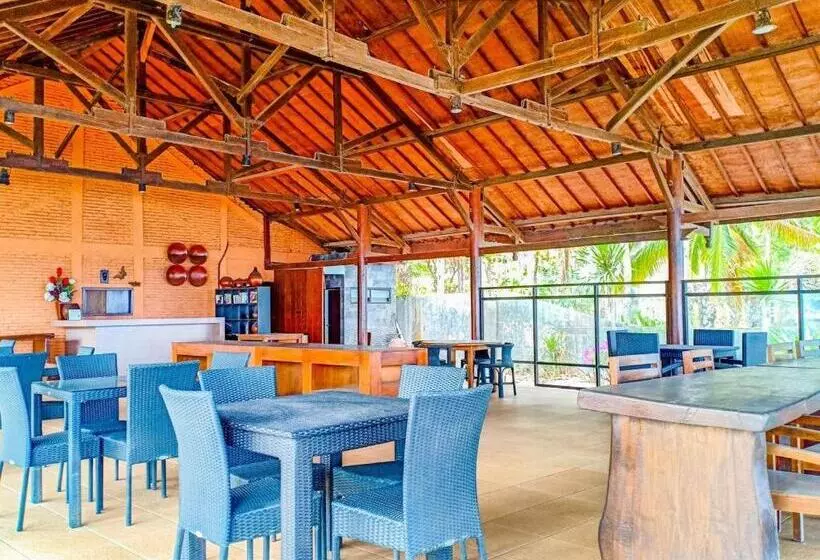 Hotelli Oyo 1508 Mascot Beach