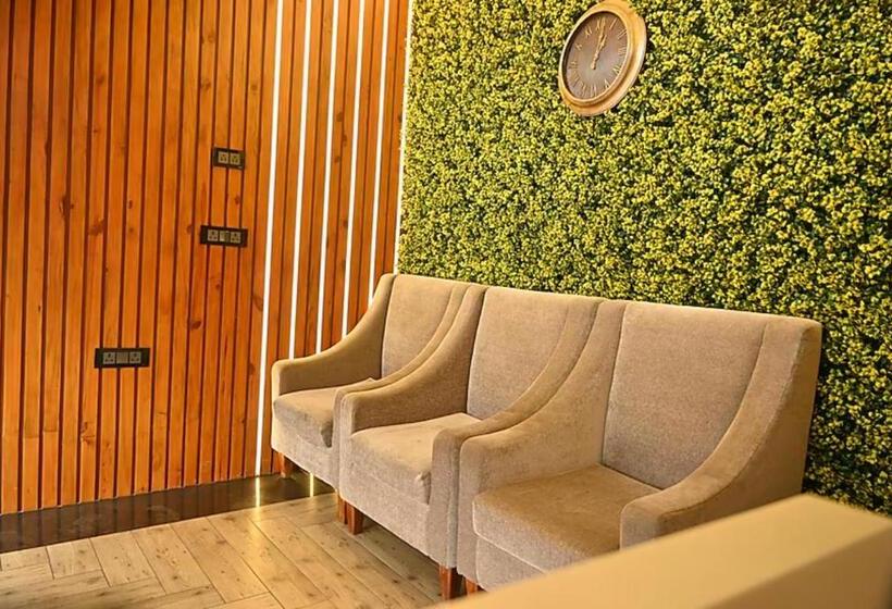 Grg Hotel Moon Ct Road Puri Near Sea Beach   Family Friendly