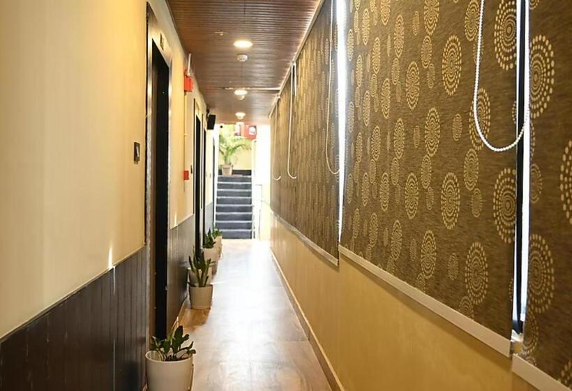 Grg Hotel Moon Ct Road Puri Near Sea Beach   Family Friendly