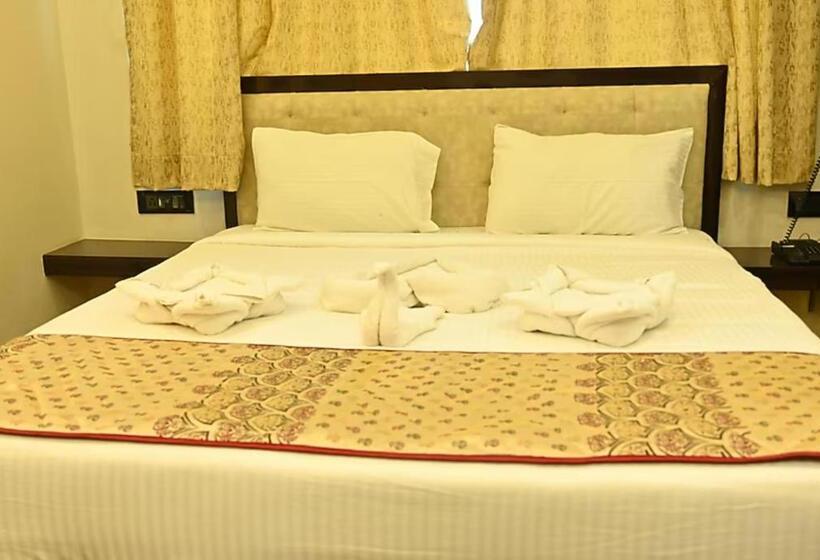 Grg Hotel Moon Ct Road Puri Near Sea Beach   Family Friendly