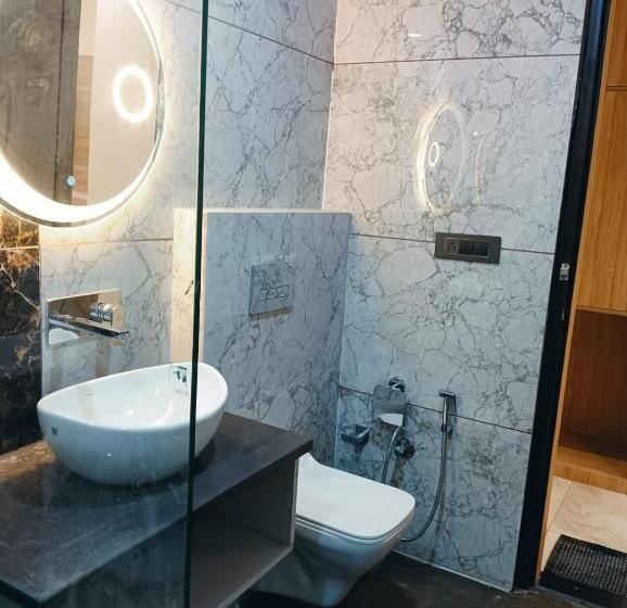 Отель W Grand A Boutique