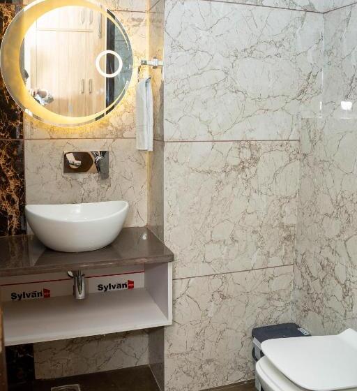 Отель W Grand A Boutique