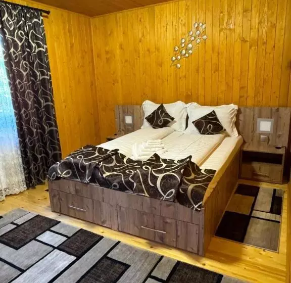 ペンション Casa Danady