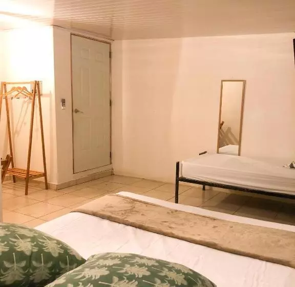 ペンション Hostal Síndigo