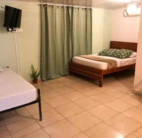 ペンション Hostal Síndigo