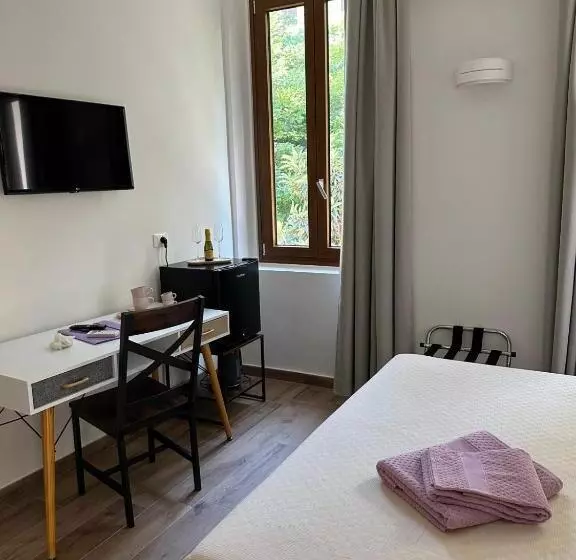 پانسیون Il Glicine