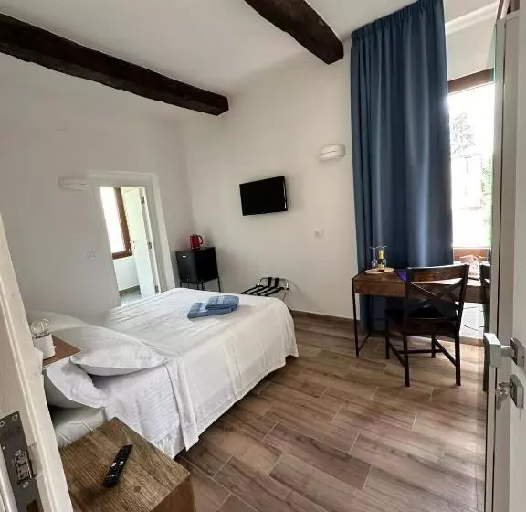 پانسیون Il Glicine