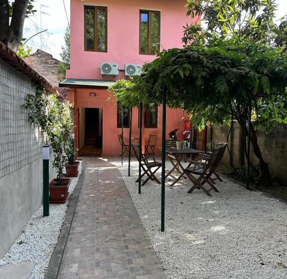 پانسیون Il Glicine