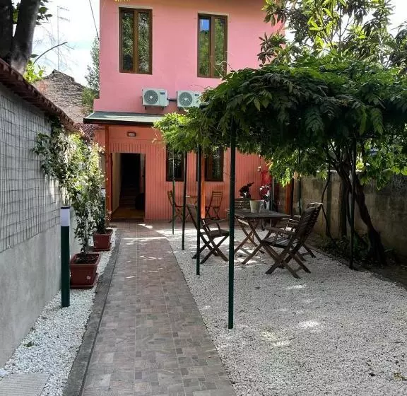 پانسیون Il Glicine