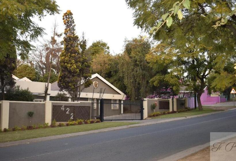 پانسیون The Presidential Suite At Frederick S Place