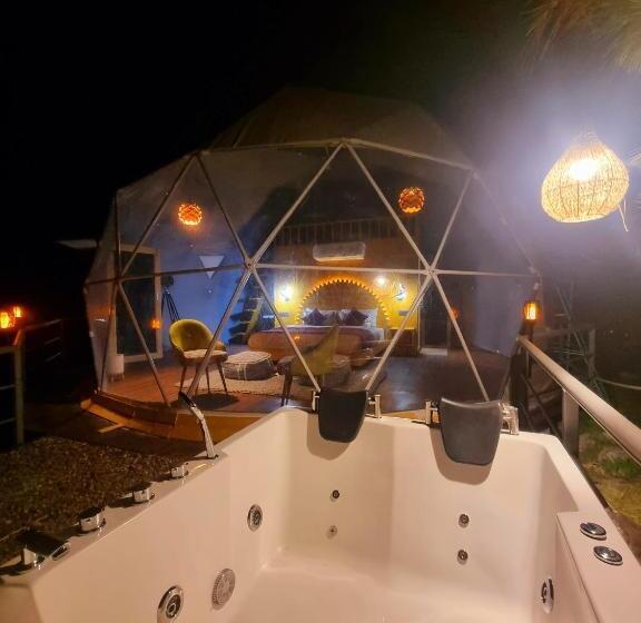 리조트 Aarin Retreatt