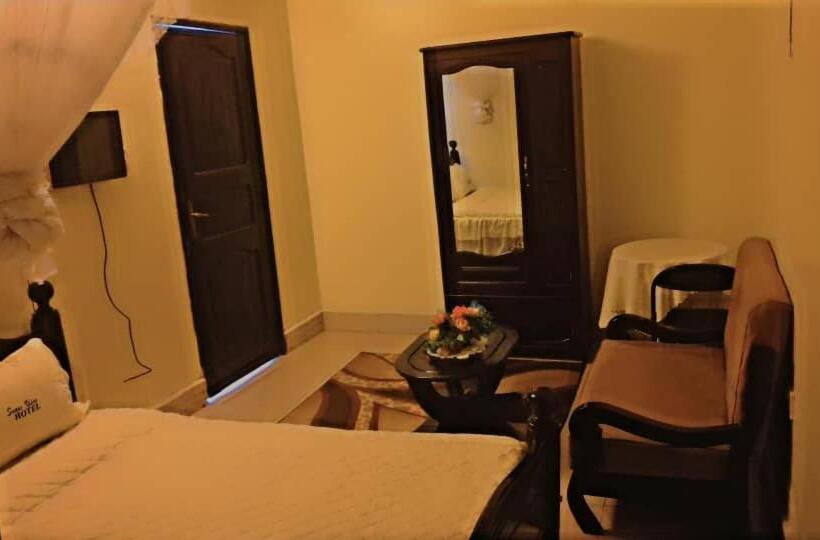 Snow View Hotel Kasese