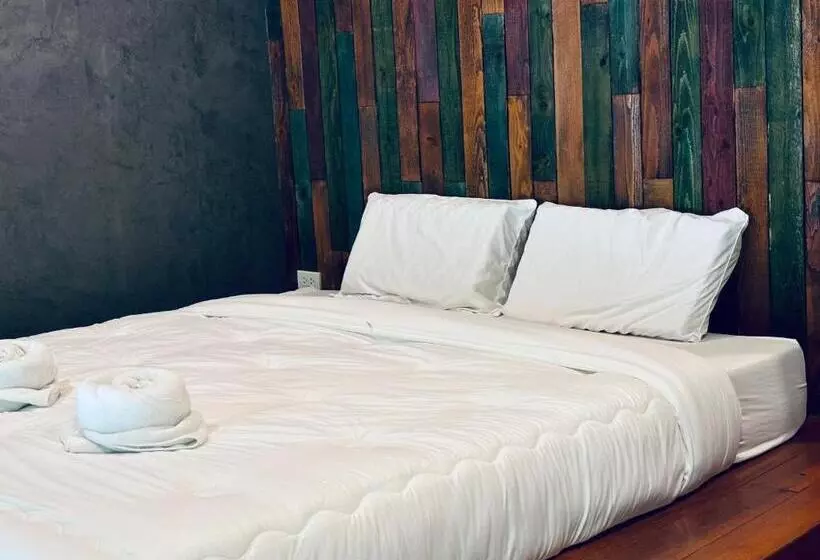 The Good View Erawan Resort