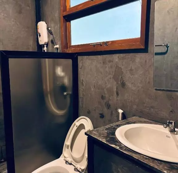 The Good View Erawan Resort