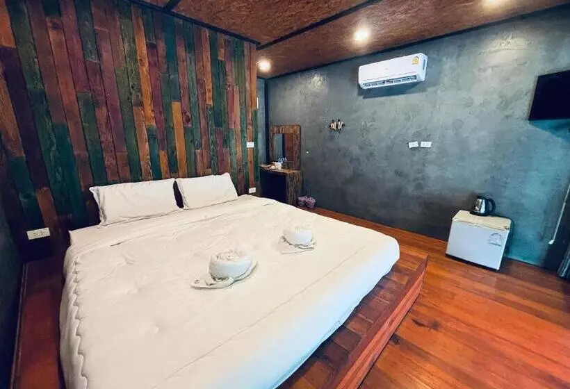 The Good View Erawan Resort