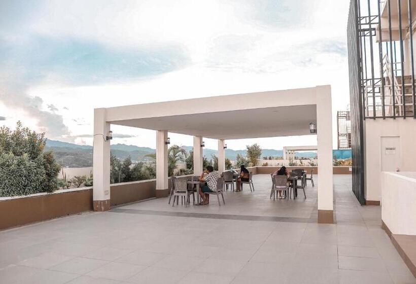 Zenden   Midpoint Residences