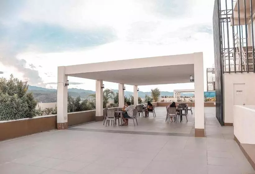 Zenden   Midpoint Residences