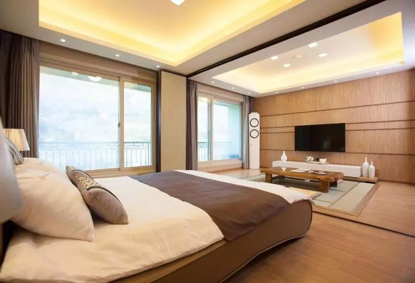 Cheongpyeong Family Hotel Caviar Resort