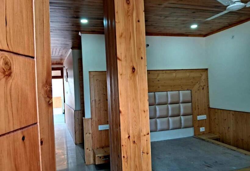 تختخواب و صبحانه The Seraj Heritage Inn