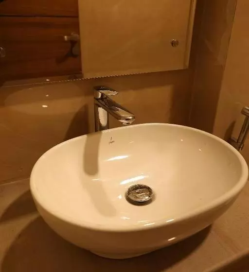 ホテル Kairvi Fort Resort