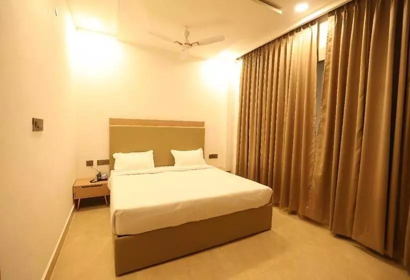 ホテル Kairvi Fort Resort