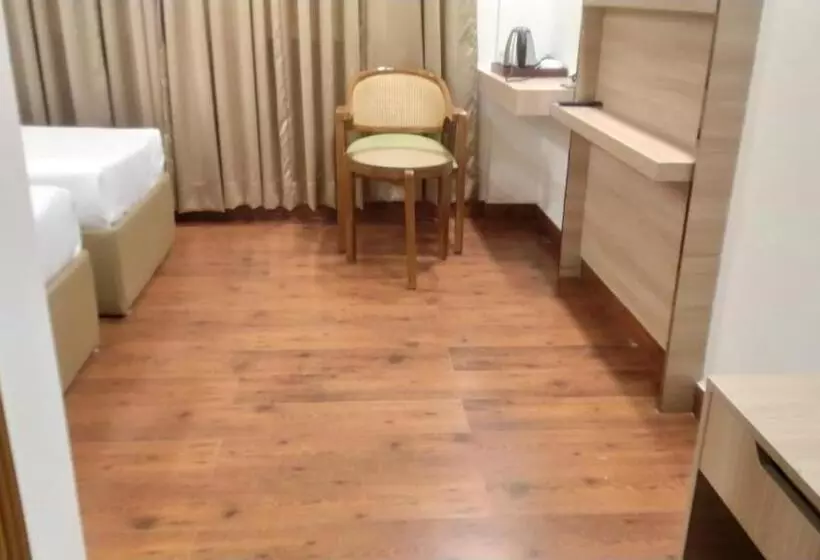 ホテル Kairvi Fort Resort