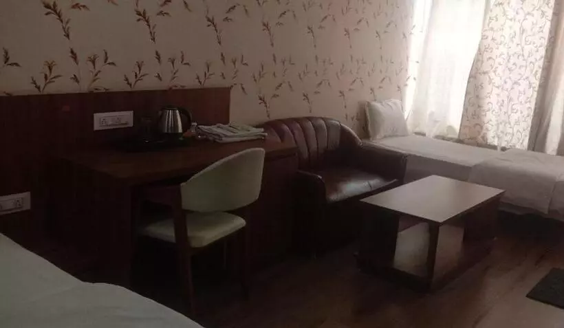 Hotel Karan