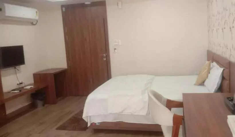 Hotel Karan