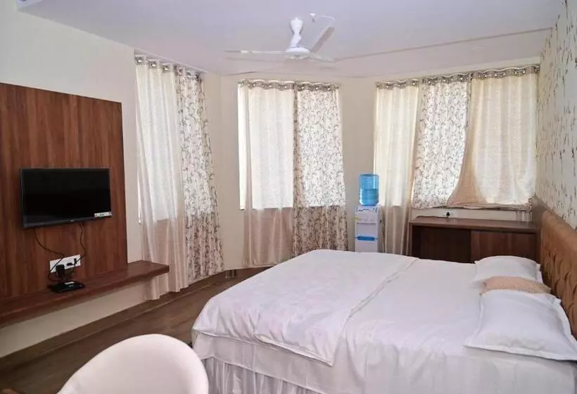 Hotel Karan