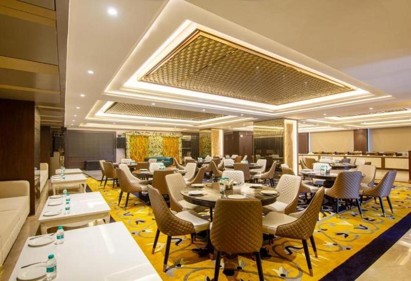 Отель Karlton Inn