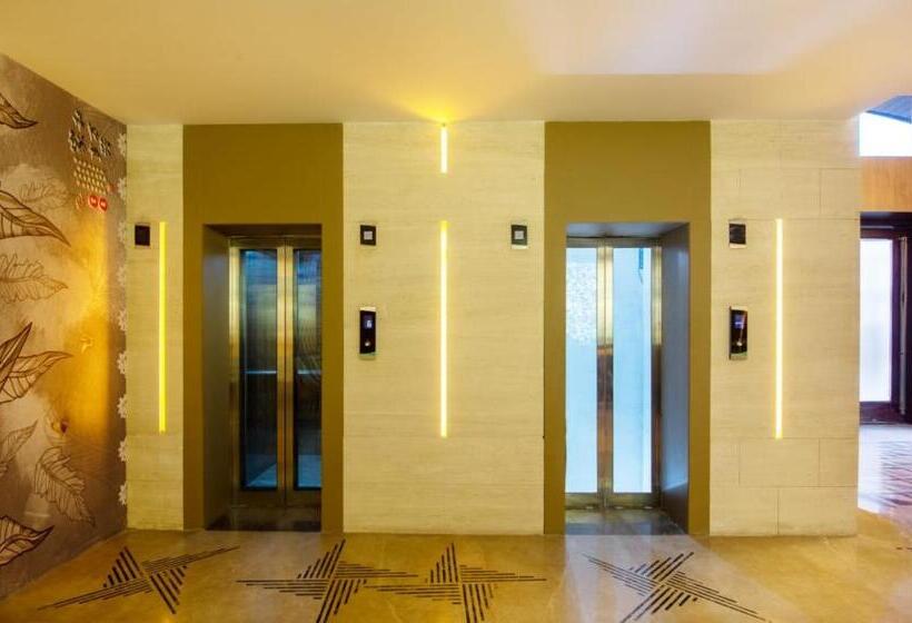 Отель Karlton Inn