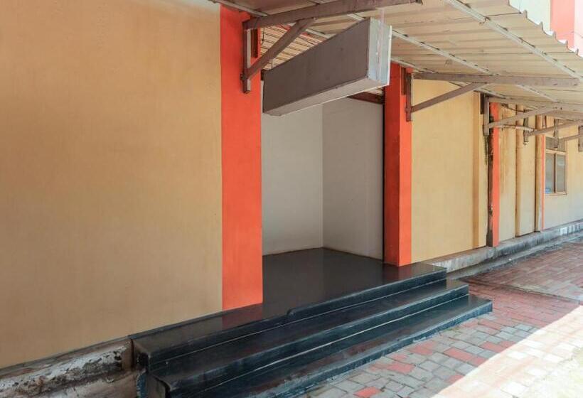 Hotel O Nila Tourist Home