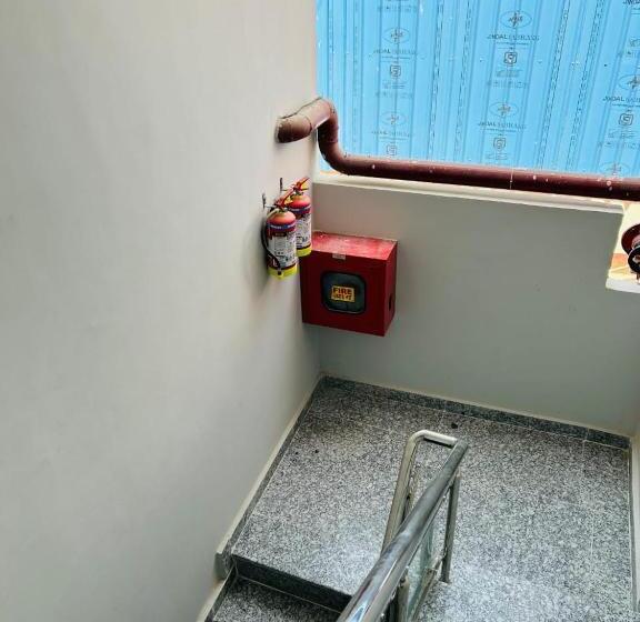 Hotel Padmakar Kashi