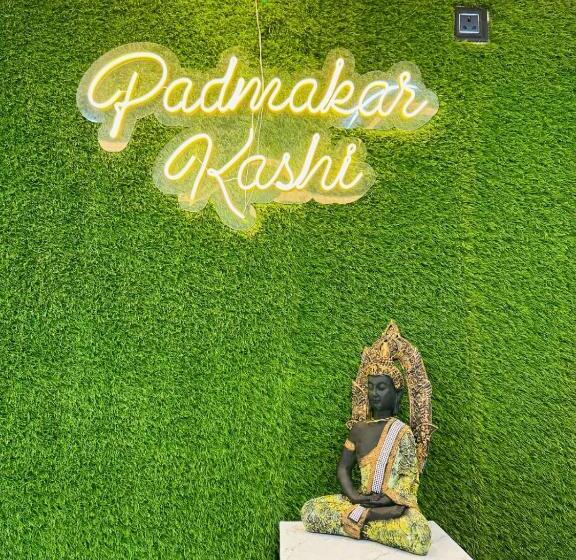 Hotel Padmakar Kashi