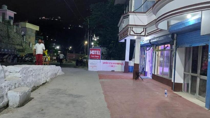 Hotel Parkdeep And Restaurant