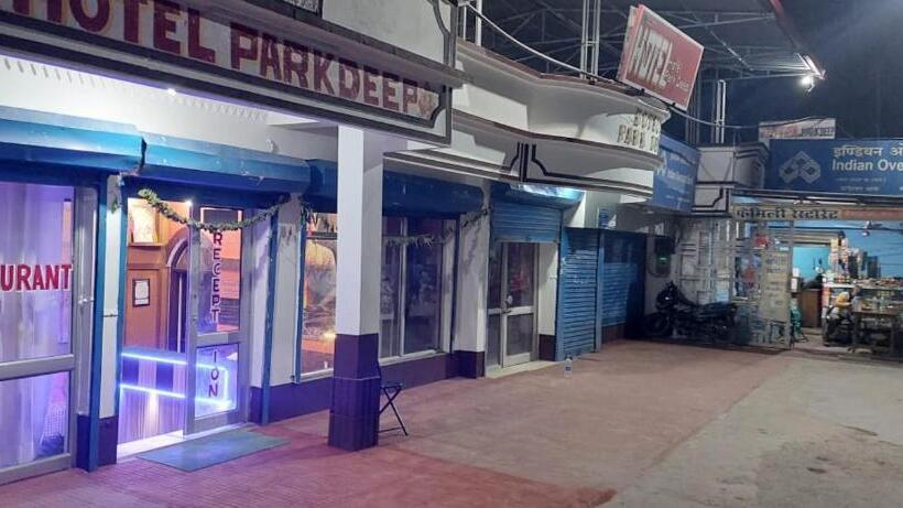 Hotel Parkdeep And Restaurant