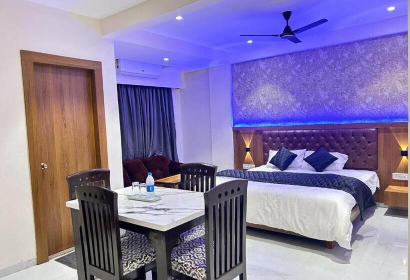 Hotel Ruby Loadging & Boarding