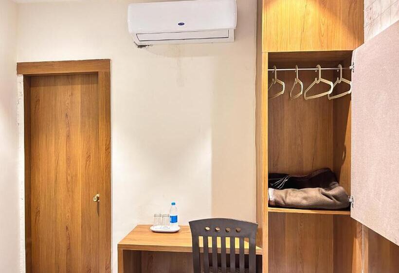 Hotel Ruby Loadging & Boarding