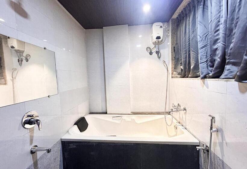 Hotel Ruby Loadging & Boarding