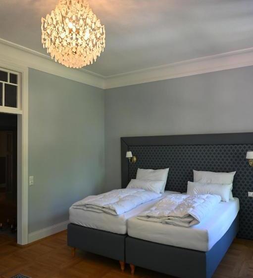 Отель Schloss Sigrön Superior Camping Und