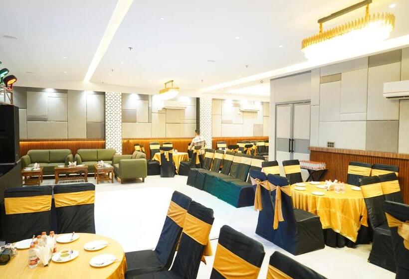 בית מלון כפרי Stay Well Zirakpur