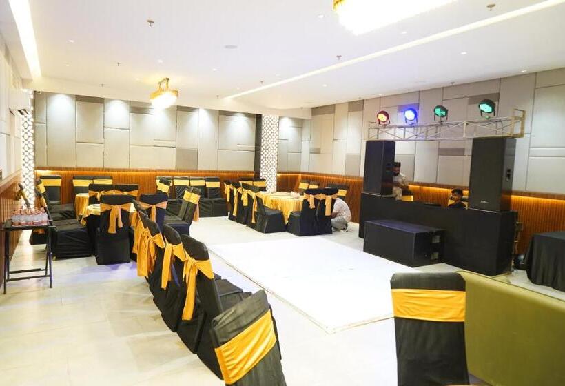 בית מלון כפרי Stay Well Zirakpur