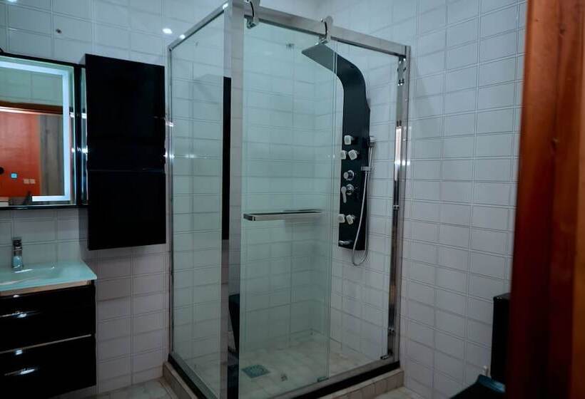 פנסיון 247 Executive Lodge