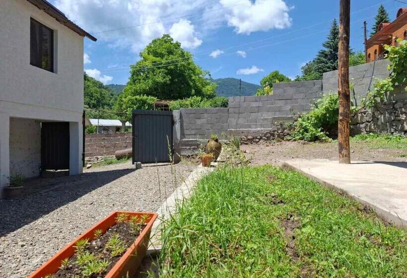 膳宿费 Family House