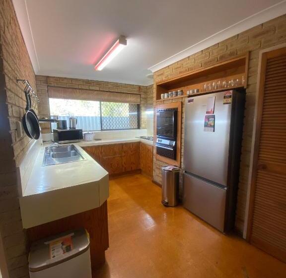 پانسیون Green Annan House