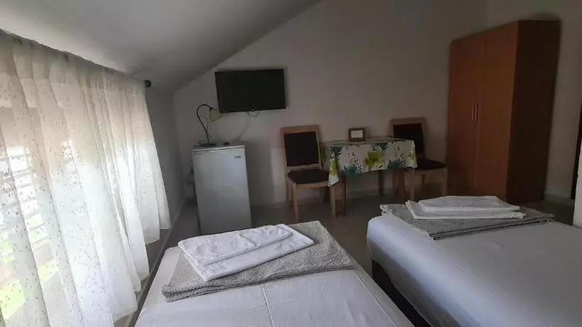 پانسیون Guest House Andrea