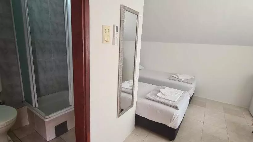 پانسیون Guest House Andrea